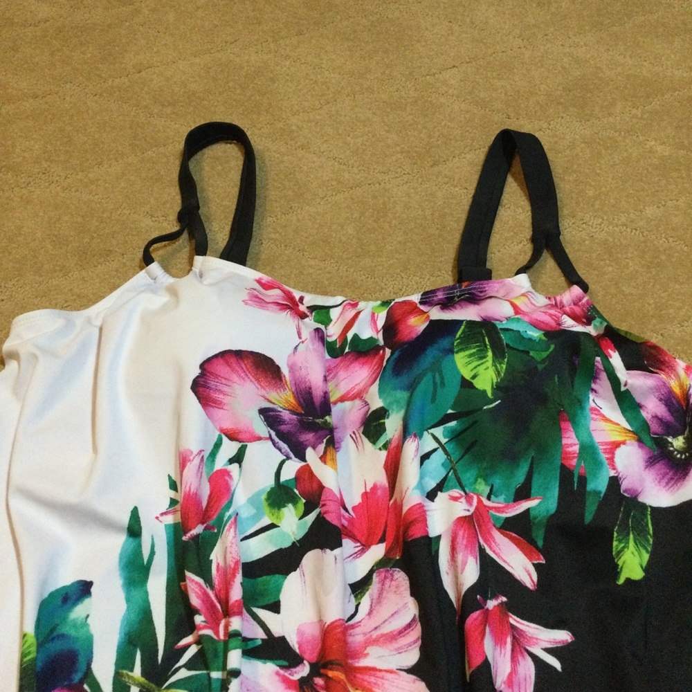 Swimsuits For All NWT Loop-Strap Tankini Top, 18 - Picture 4 of 9